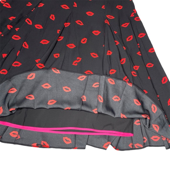 Kate Spade Lips Kisses Printed Skirt Sz 00 - Picture 5 of 9